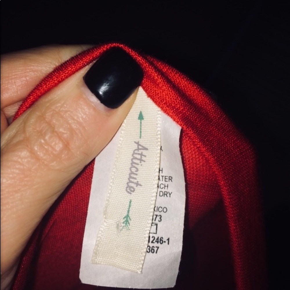 Love is in the air!!! 💕 Tie front T-shirt - Picture 5 of 6